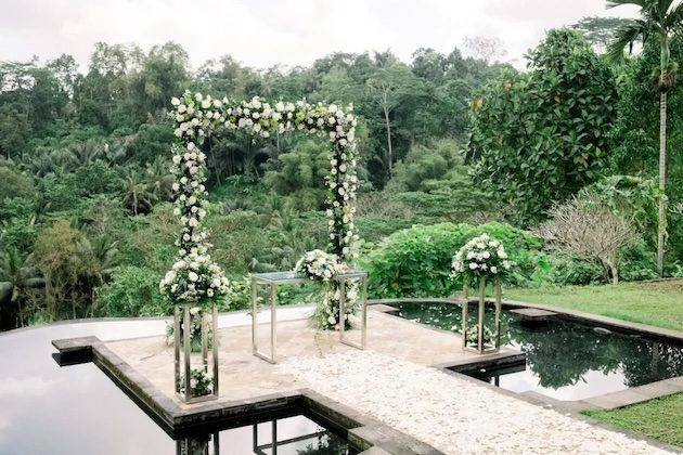 ロイヤルピタマハ アユンウォーター ウェディング 会場装飾